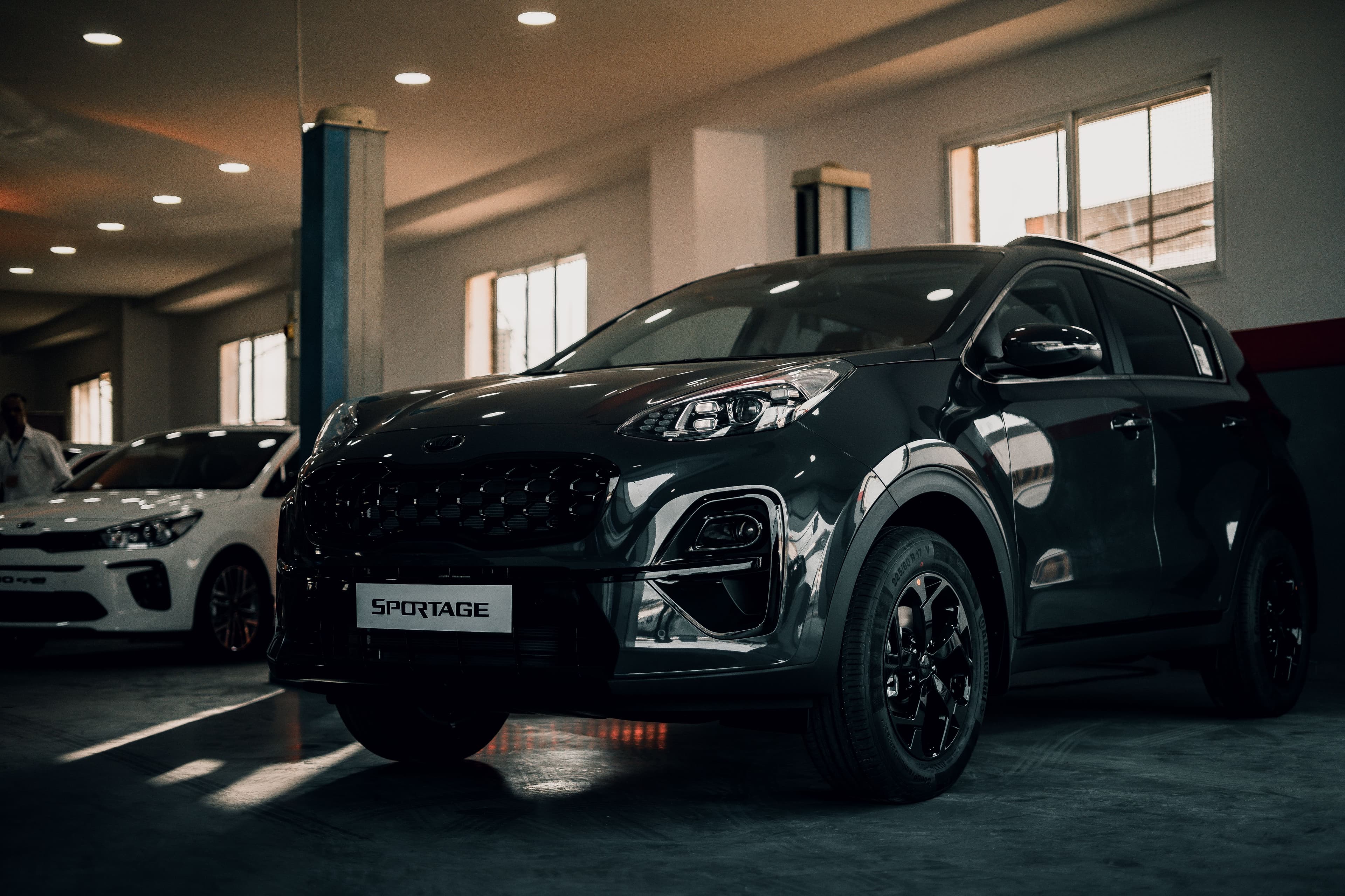 Showroomda sergilenen araç